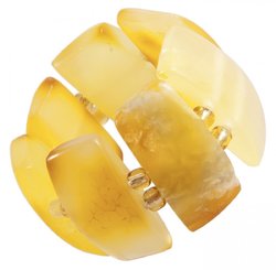 Ring made of polished light amber stones