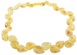 Beads made of drop-shaped amber stones