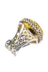 Серебряное кольцо с камнем янтаря «Ларина»