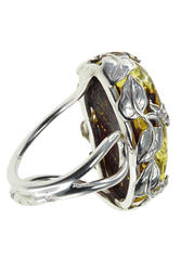 Срібний перстень з бурштином «Еміра»