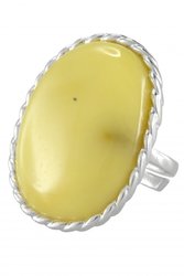 Ring with a light amber stone “Entourage”