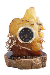 Янтарные часы, украшенные резбленным рогом оленя «Орлы побеждают змею»