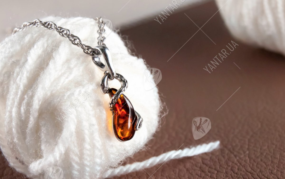 amber pendant