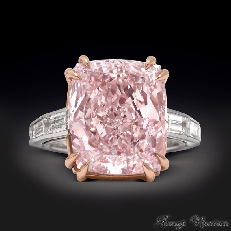 Кольцо с бриллиантом «Розовый Графф»