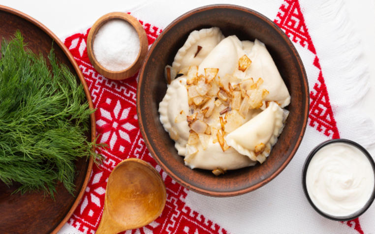 Як організувати Андріївські вечорниці вдома: ідеї декору, меню та розваг