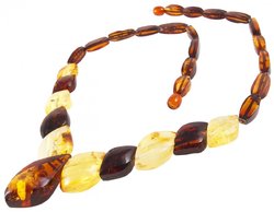 Bead necklace made of amber “Accord”
