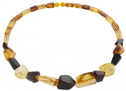Beads made of two-color figured stones