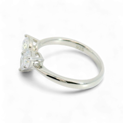 Heart-Shaped artificial Diamond Ring