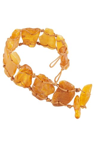 Bracelet made of polished honey-colored amber stones