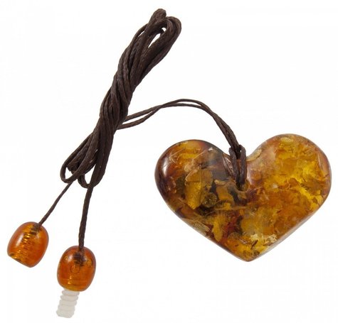 Pendant “Heart” on a waxed rope