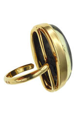Серебряное кольцо с янтарем в позолоте «Бритни»