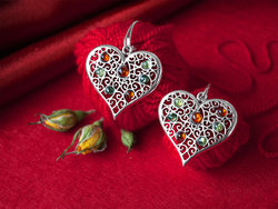 Earrings made of silver and amber “Hearts”