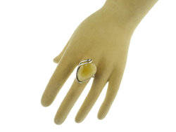 Срібний перстень з бурштином «Джейн»