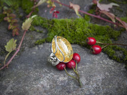 Серебряное кольцо с янтарем «Луиза»