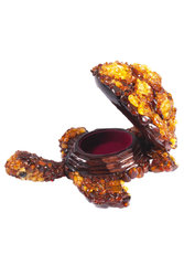 Box inlaid with amber “Turtle”