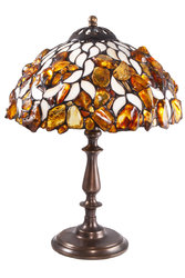 Лампа з бурштину і білого вітражного скла